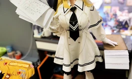 成装展示
